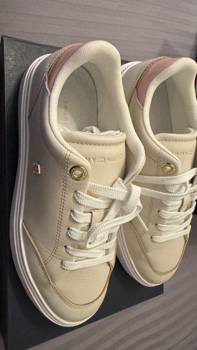 Vand adidasi fata originali Tommy Hilfiger 36