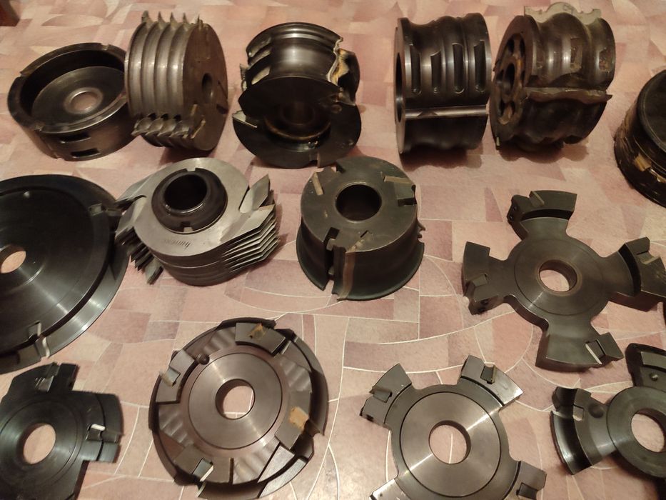 Фрезы удача. Для дервообраотки.