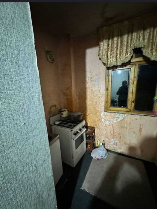 Чиланзар-25 Кирпич  1в2/5/5 балкон 2/6 Ориентир Кафе Легион