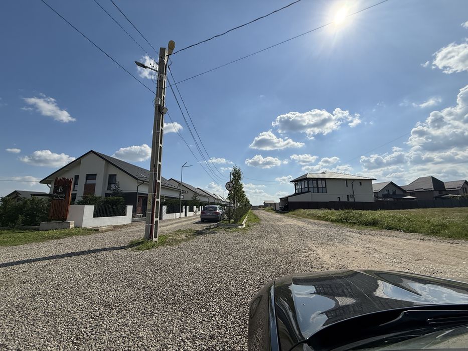 Teren Strejnicu 876 mp - FRONT 23,5 metri