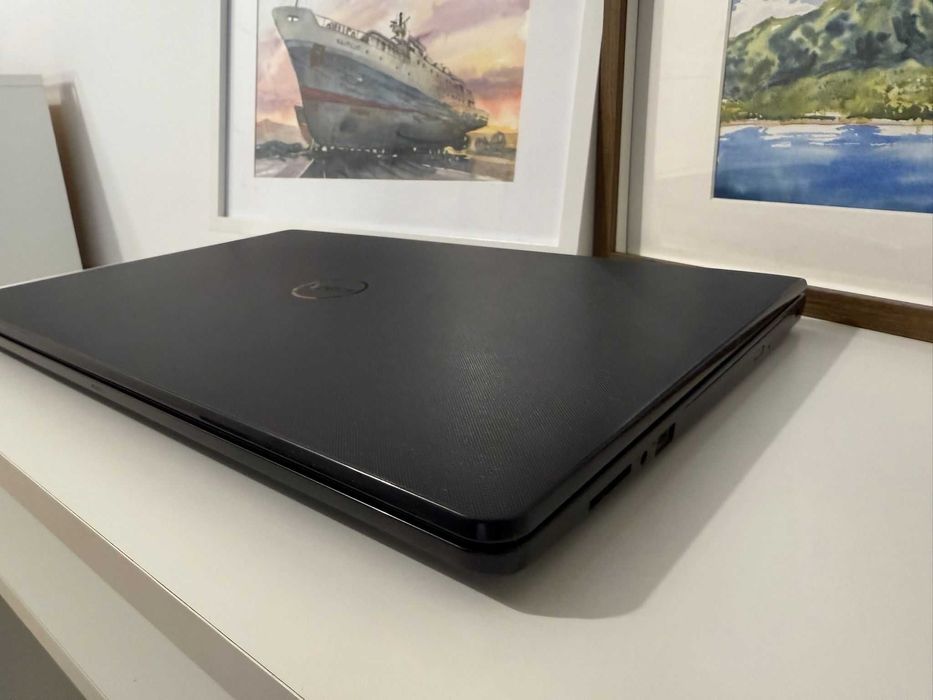 Laptop Dell Inspiron 15 - Intel i5 | 8GB RAM | SSD 250GB | AMD Radeon