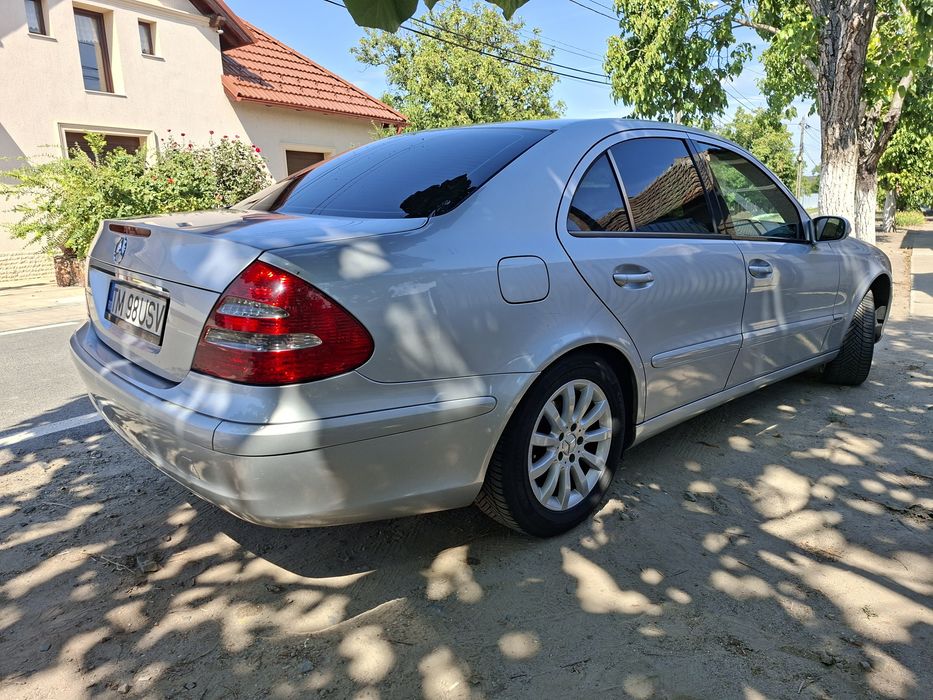 Mercedes-Benz E220 Classic