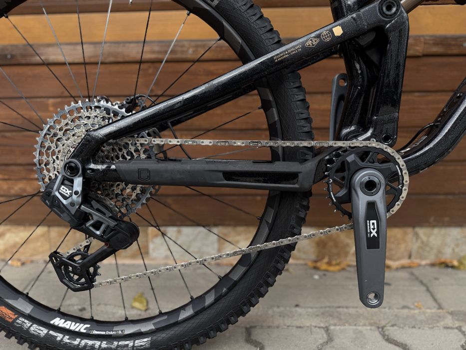 2024 Commencal Meta V5 LIMITED EDITION - ендуро МТБ велосипед