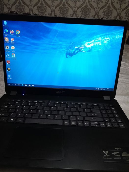 Acer Noutbook sotiladi