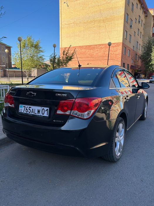 Шевроле Круз 2013 года