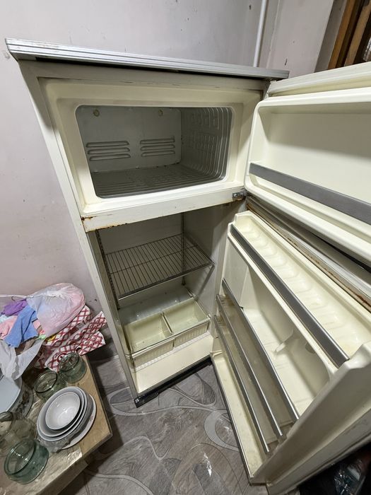 Продается советский холодильник