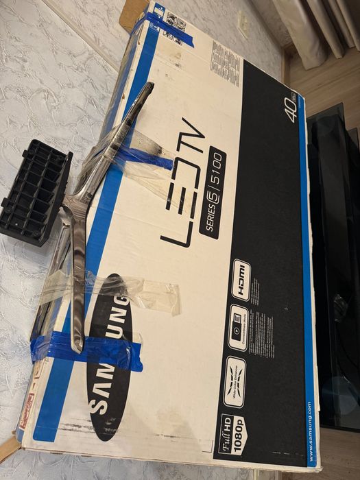 Телевизор черный