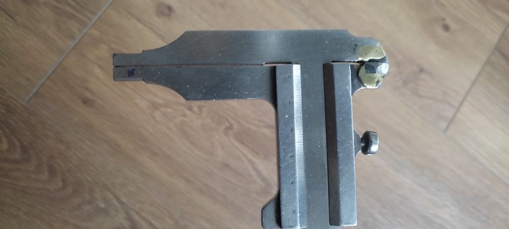 Шублер Професионален метален шублер със заварени видии