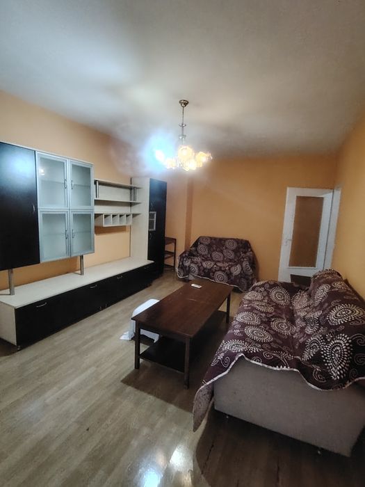 Дава се под наем Тристаен апартамент в Хасково, Куба - 81 кв.м за 132.6 € - Снимка #1