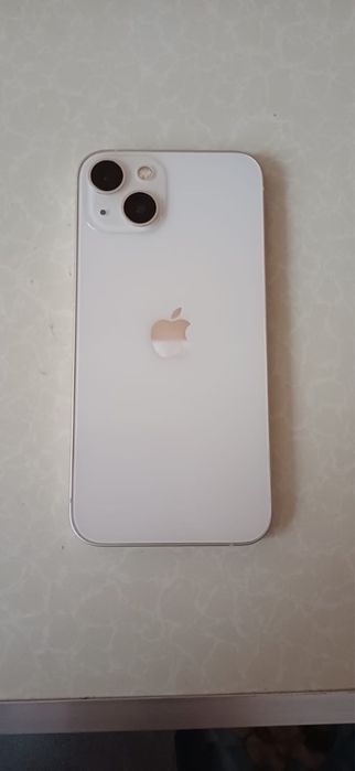 Айфон 13 в отличном состояние