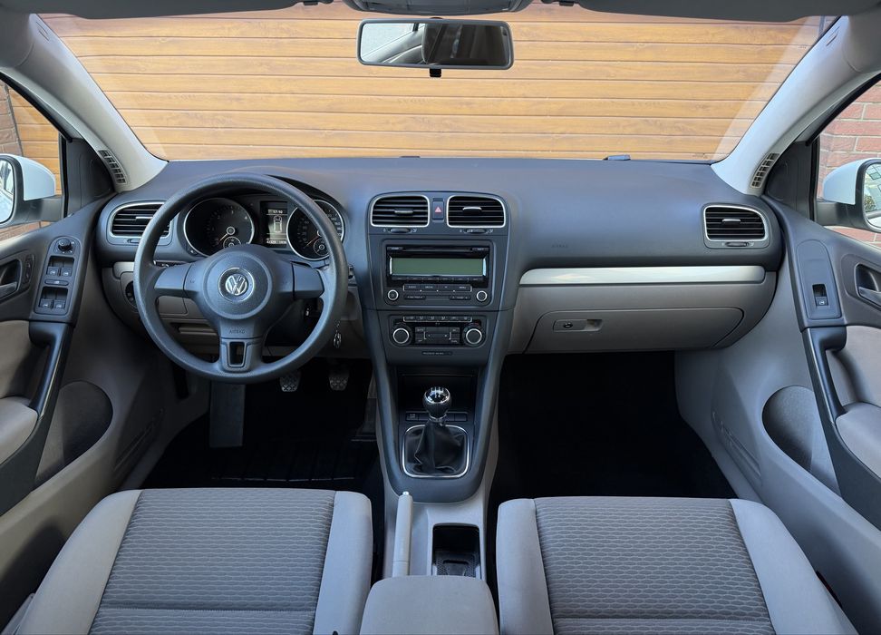 VOLKSWAGEN Golf 2011 — imagine 5