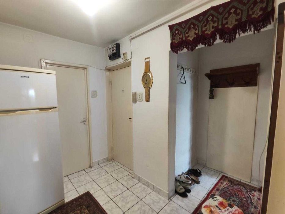 Apartament 3 camere, zona Dambu Pietros