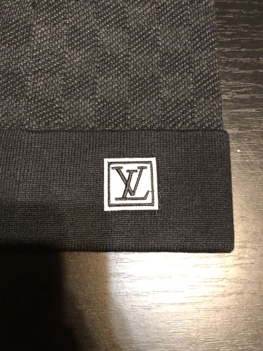 Caciula Louis Vuitton , calitate premium , pe stoc , noua