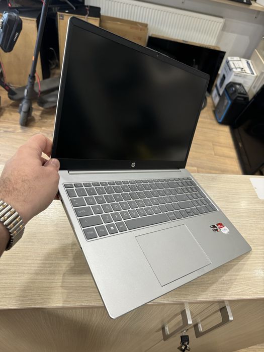 HP 15-fc0024nq AMD Ryzen 5 7520U 15.6", Full HD, IPS, 8GB / 512GB SSD