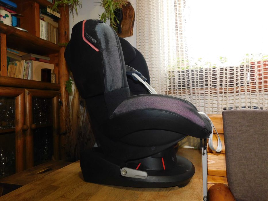 Scaun auto Maxi Cosi Tobi grupa 9-18 kg / 2 buc