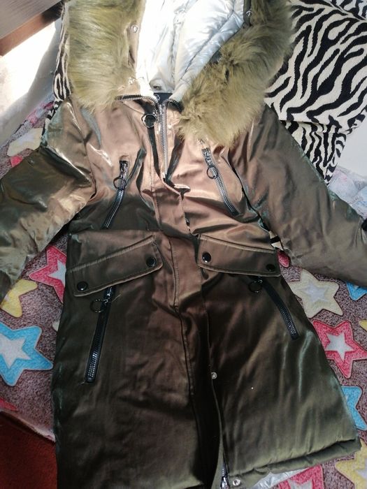 Продам зимнюю куртку