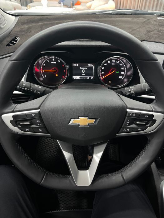 Tracker 2 LTZ avtomobil sotiladi !