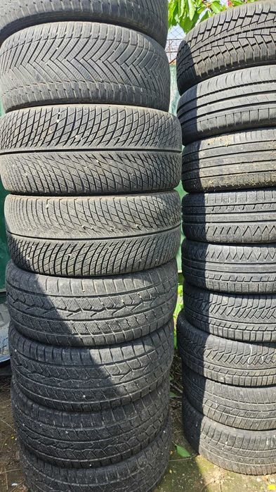 285 45 20 225 40 18 245 235 225 205 195 16 17 anvelope