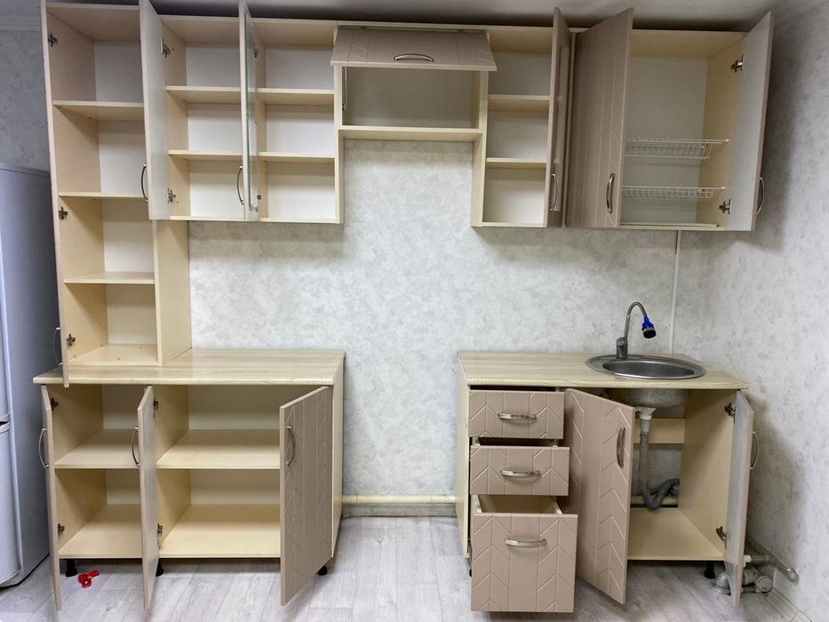 Продам кухонный гарнитур