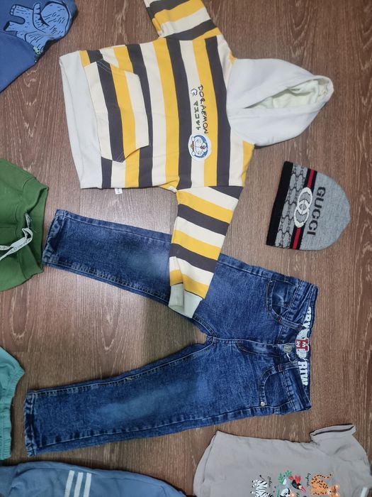 Цена за все Вещи для мальчиков 2-4 года  
Юнусобод 17-квартал 
Телефон