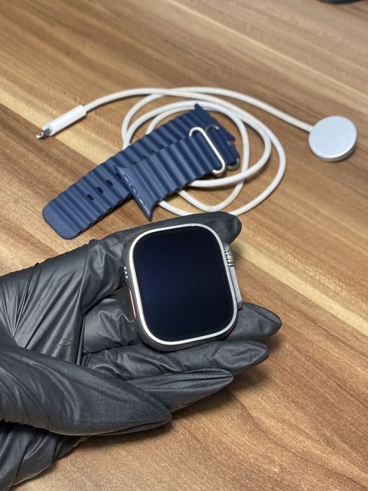 Apple Watch Ultra 2 / 49 mm / Graphite