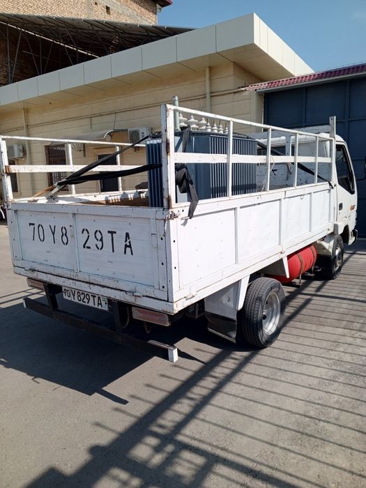 Yuk tashish xizmati Qarshi 2.5 3 tonna gacha