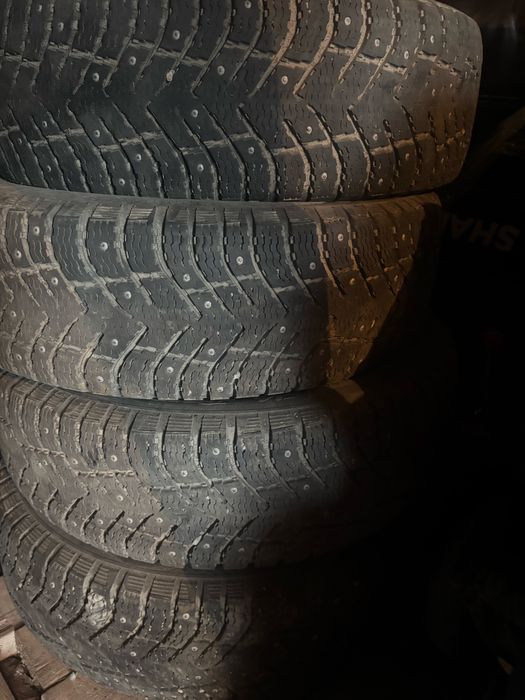 Продам шины зимние 185/65 R15