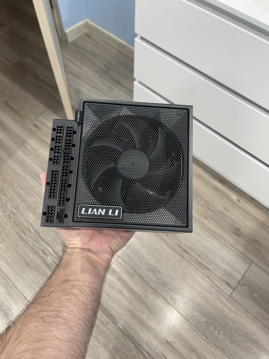 Блок питания Lian.Li 1200W