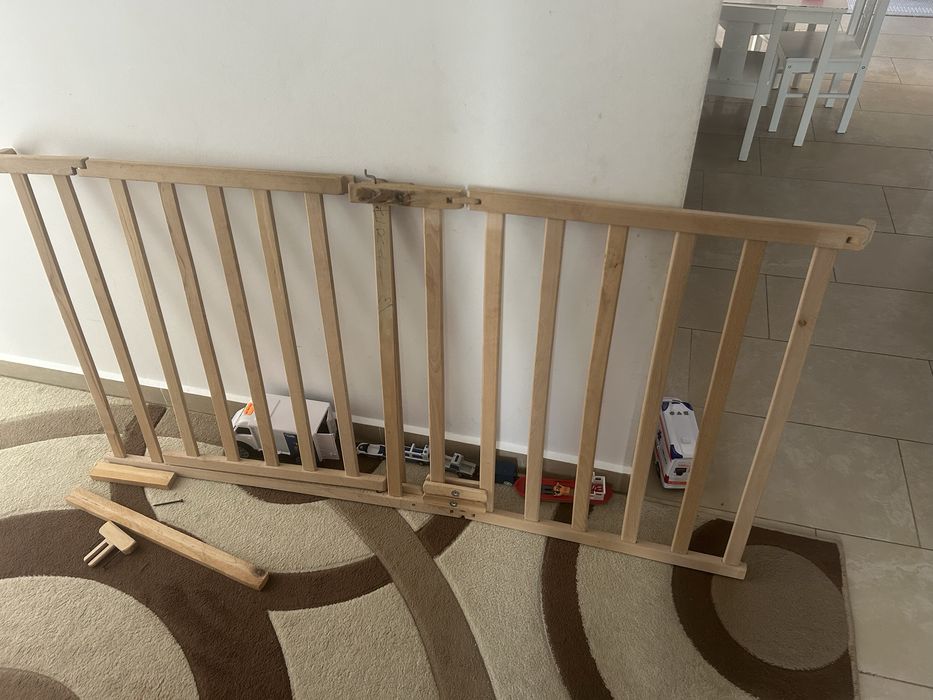 Poarta de siguranta de lemn pentru copii