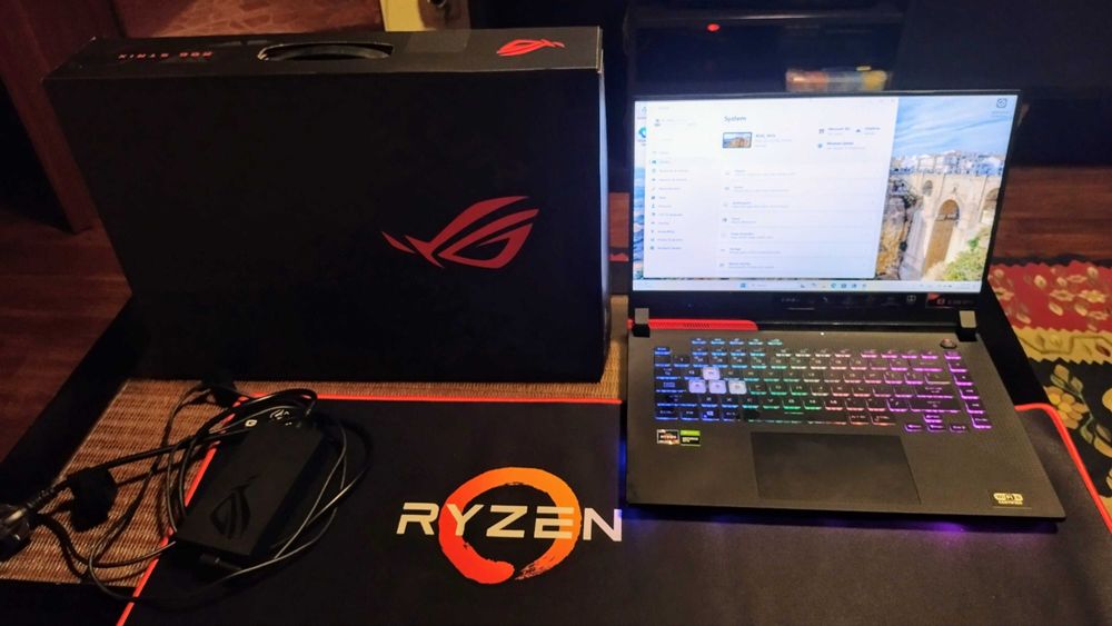 Laptop gaming Asus ROG Strix G15