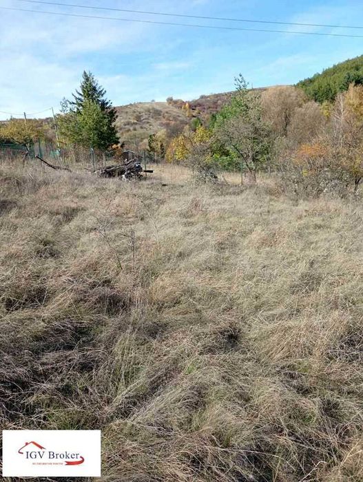 Продава парцел в с. Клисура, гр. Банкя