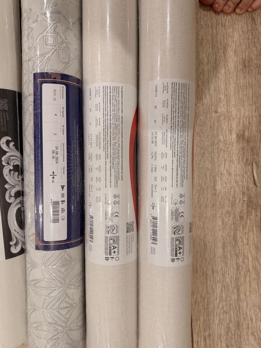 Продам обои новые