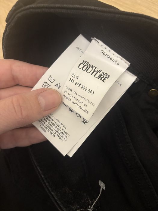 Нови оригинални дънки Versace