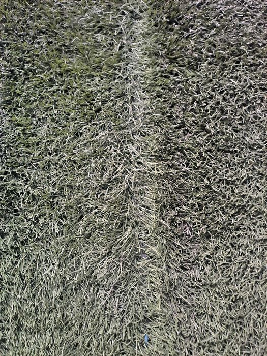 Срочно продаю искусственный б/у газон