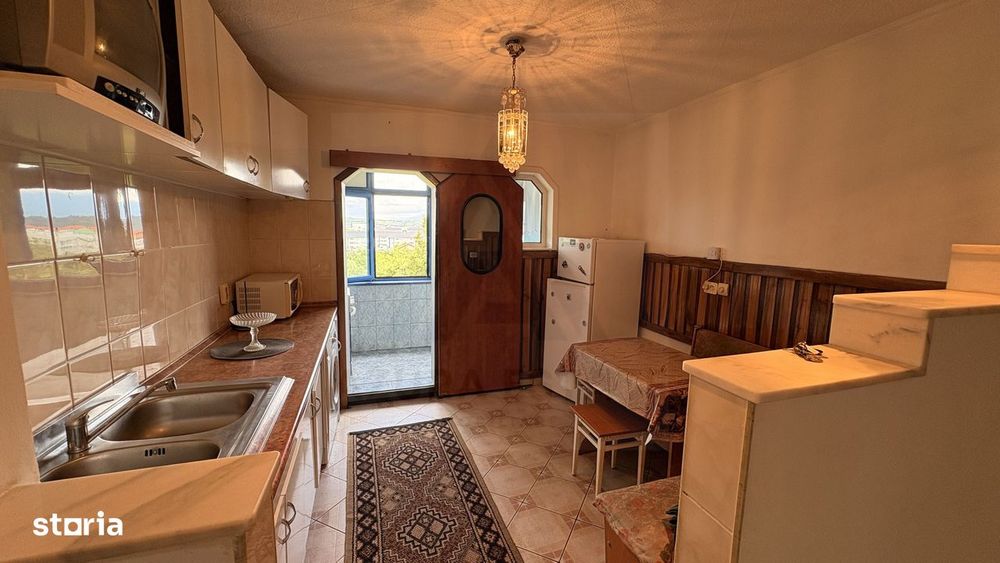 Apartament 2 camere decomandat cu balcon și pivniță în Vasile Aaron — fotografia 3