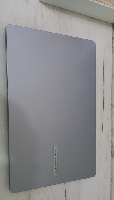 Asus ExpertBook 15.6" FHD IPS | Ryzen 5 7535HS | 8GB DDR5 | 512GB SSD