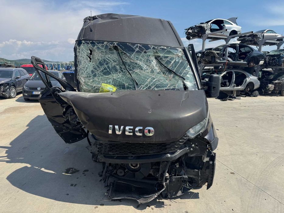 Dezmembrez Iveco Daily 2.3 HPI Euro 5 100 000km reali