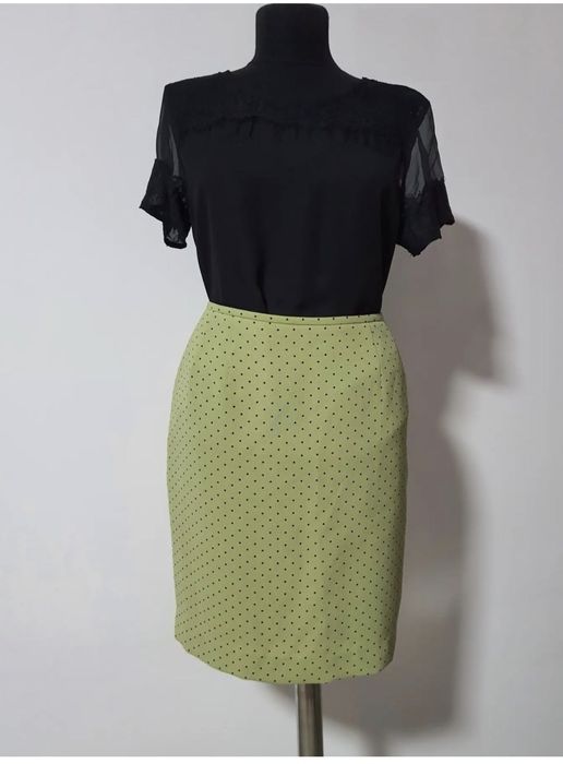 Fusta verde din  vascoza  si matase cu bulinute