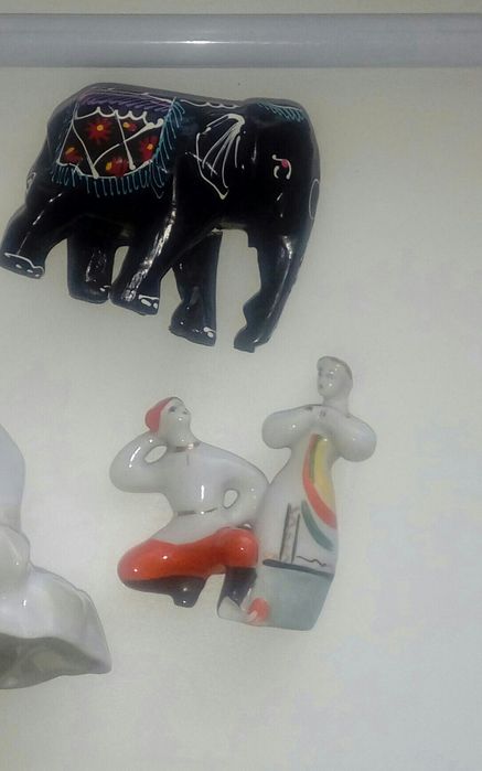 Продам статуэтки