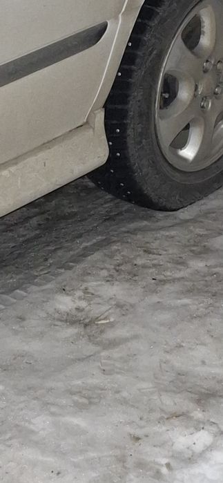 Резину  Кардиант новую