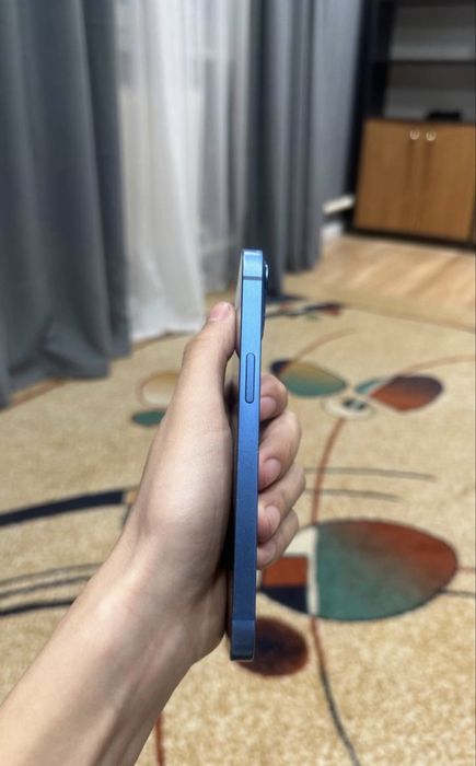 Айфон 13 128 гб.