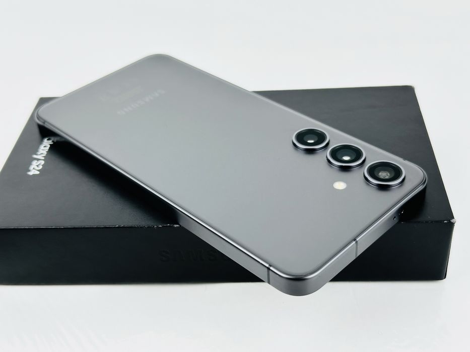 Samsung Galaxy S24 5G 256GB 8RAM Onyx Black Перфектен! Гаранция!