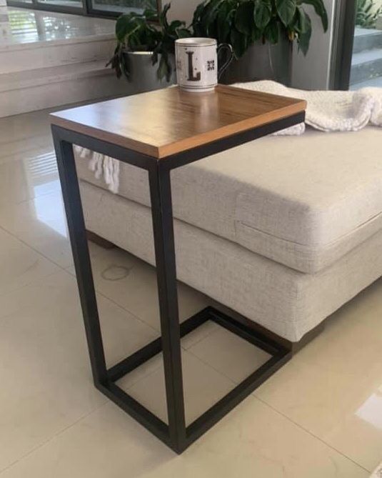 Стойка за пералня/сушилна. Стойки за цветя. Помощни маси.