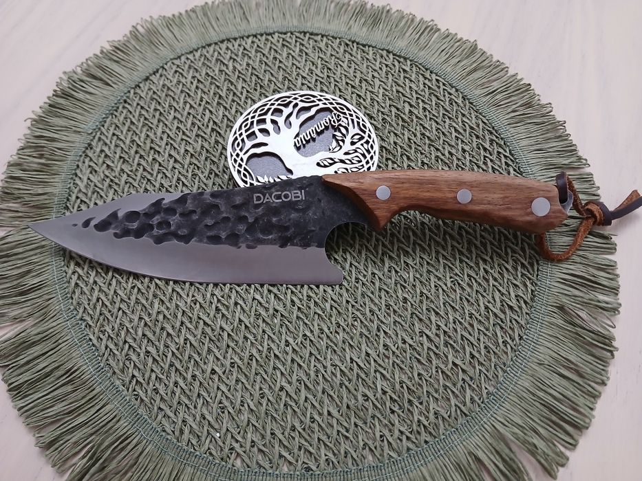 Set 2 cuțite: cuțit facut la comanda N690 cu mâner din nuc + cutit bushcraft de la Dacobi: Zimbrul 1.0