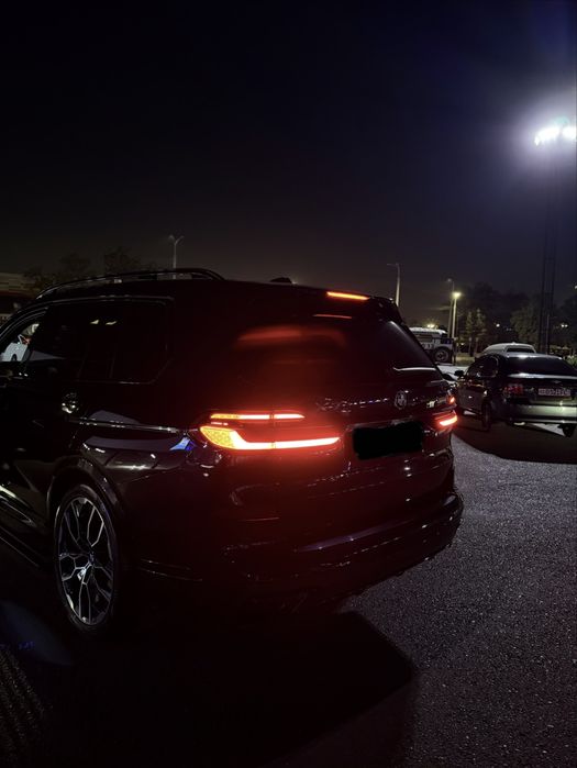 BMW X7 i40