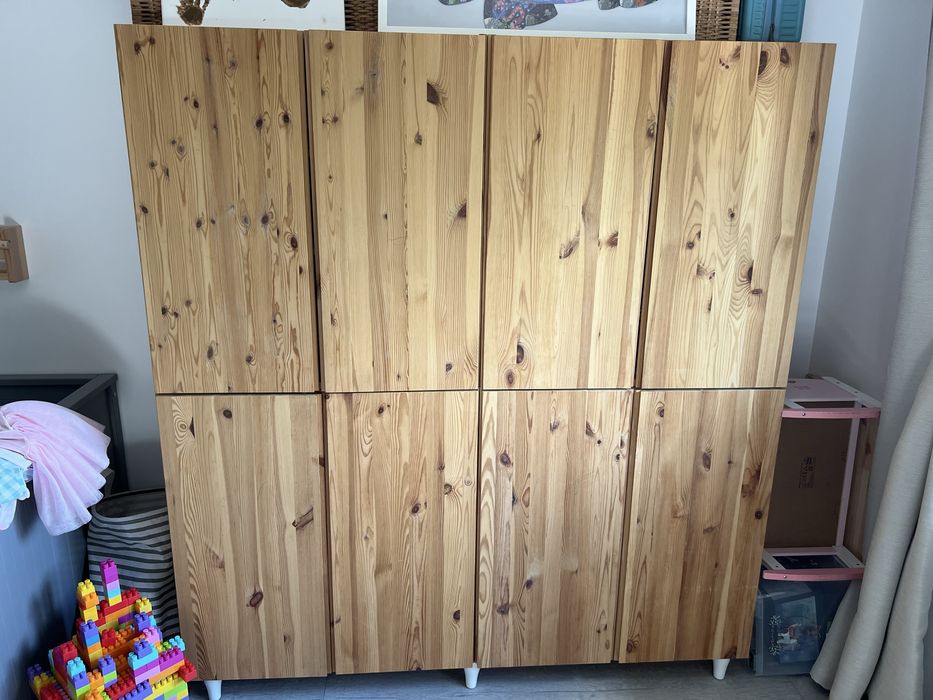 Vand mobila dormitor Ikea ivar