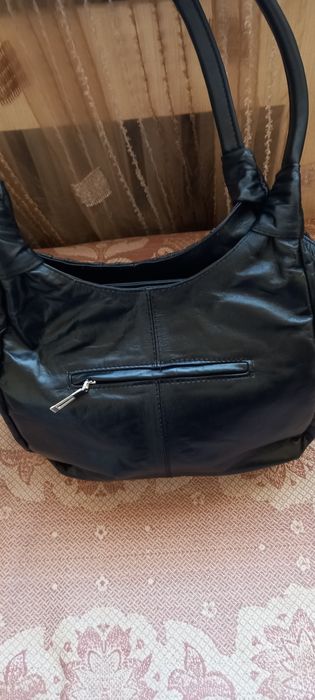 Сумка  новая кожаная . Привезли в подарок из Египта.