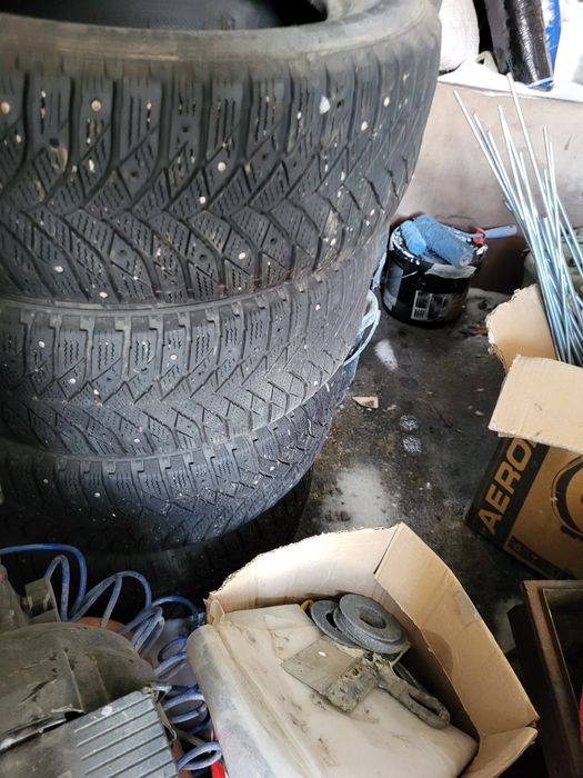 Зимние шины со шипами