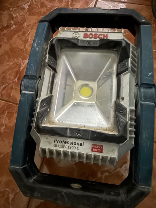 Bosch Professional GLI 18V-1900 C LED работна лампа 18V