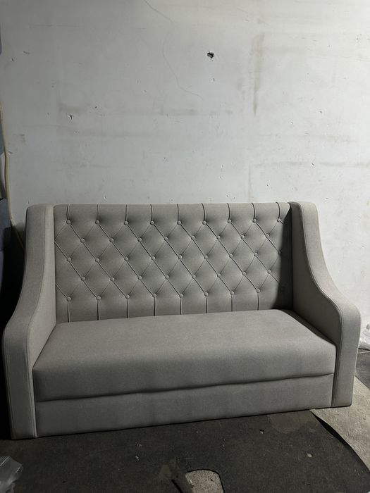 диваны с подлокотниками для кафе и ресторан